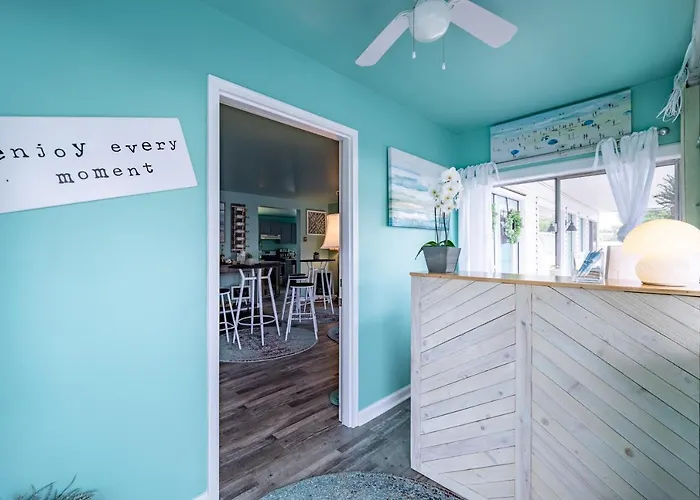 Ocean Glass Inn